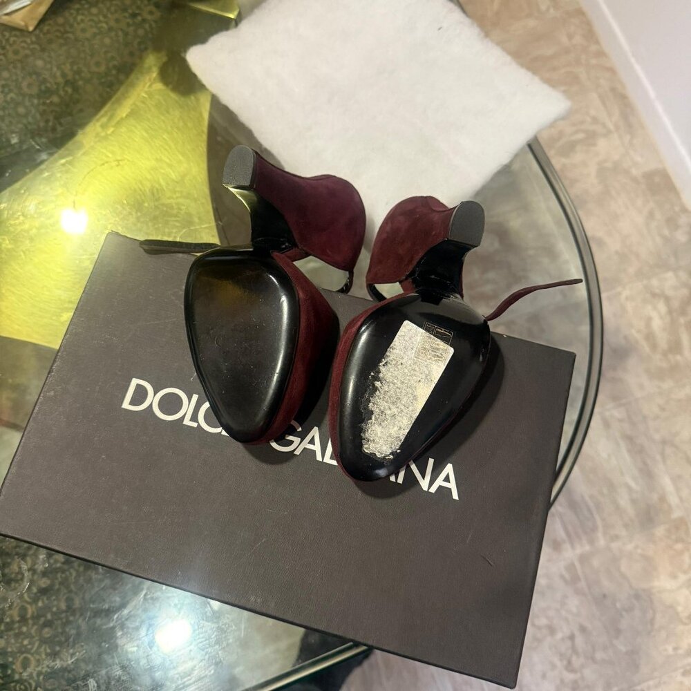Women - New and never worn Dolce and Gabbana wine Mary Jane style shoes. - Picture 3 of 4